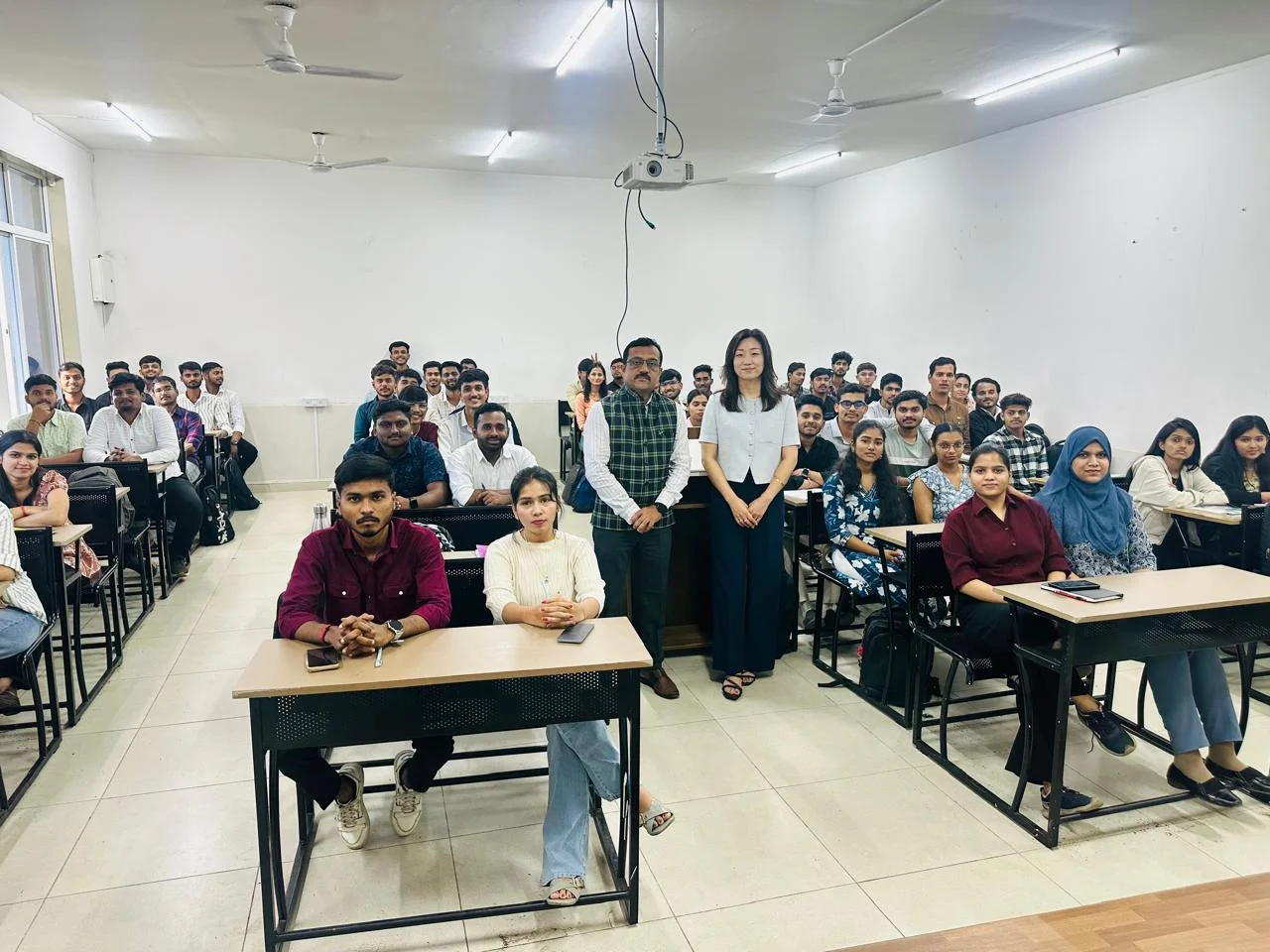 Expert Interaction with MBA Students on India–Korea Collaboration