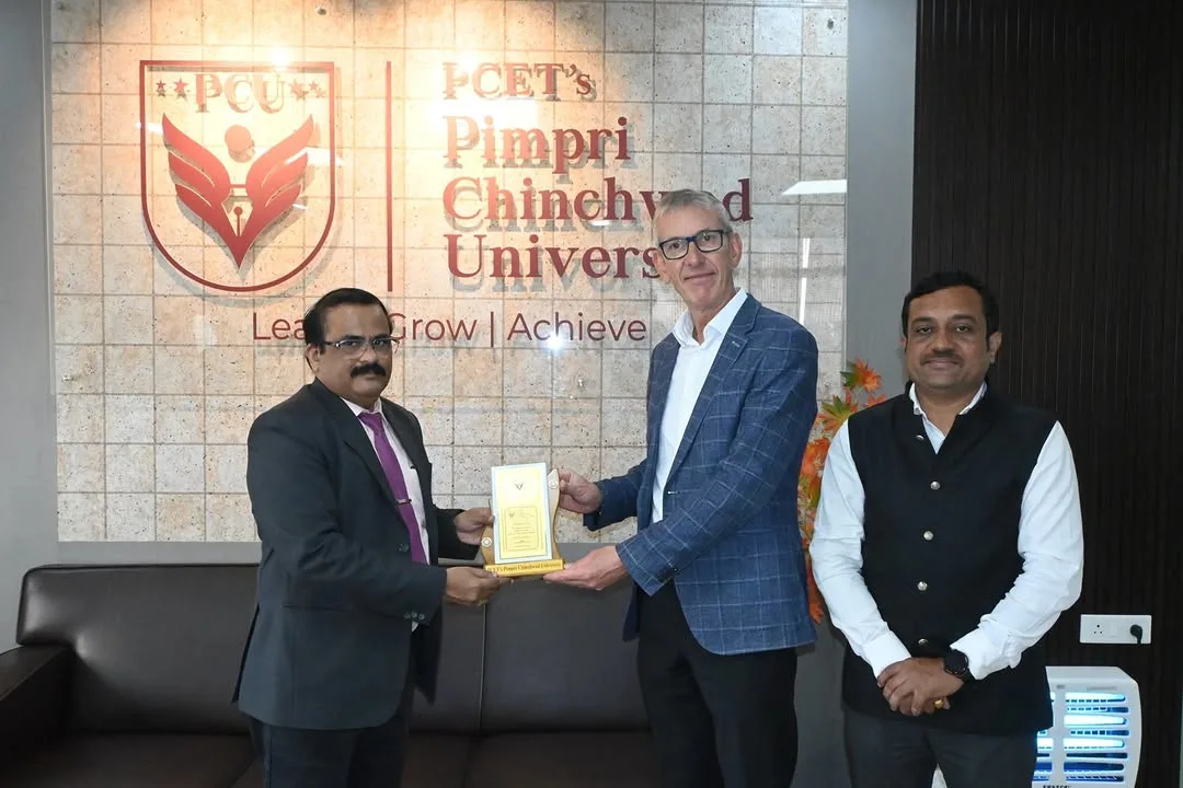 Delegation from University of Worcester Visits PCU